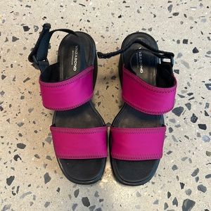 Vagabond Black Sandals with Magenta Straps